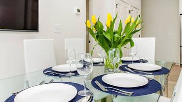 Casa de lujo, no fumadores, Aire acondicionado | Servicio de comidas en la habitación