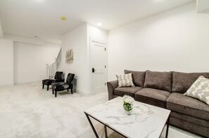 Unclassified image, 2 of 61, button - Jungle House Designer Residences – Downtown Columbus (Columbus)