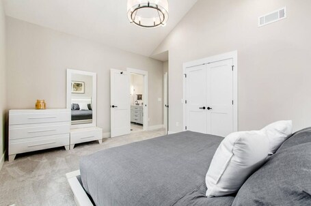 Egyptian cotton sheets, premium bedding, memory-foam beds, free minibar