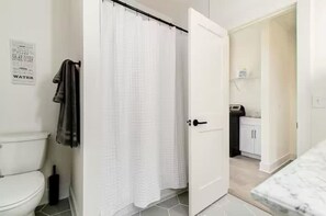 Casa de luxe, no fumadors, s'admeten animals de companyia | Bany | Capçal de dutxa tipus cascada 