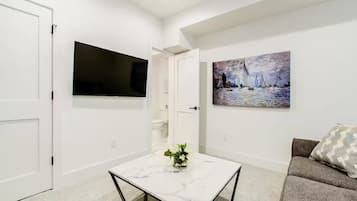 Smart TV de 32 pulgadas con canales digitales, además de Netflix, Hulu