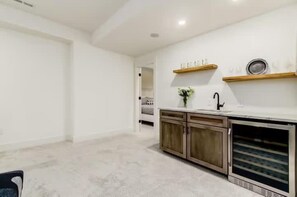 Unclassified image, 4 of 61, button - Jungle House Designer Residences – Downtown Columbus (Columbus)