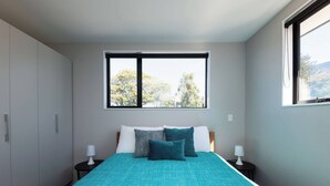 1 dormitorio, tabla de planchar con plancha, Internet y ropa de cama