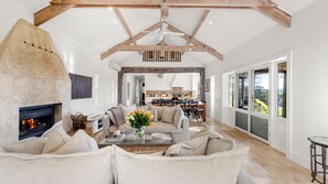 Smart TV, fireplace, ping pong