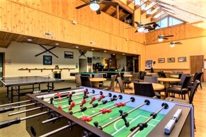Games room - Getaways at Lagonita Lodge (Big Bear Lake)
