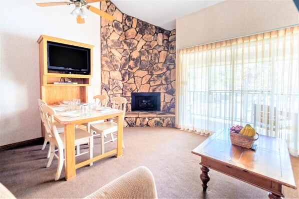 公寓, 1 间卧室, 无烟房, 阳台 | 客房内用餐