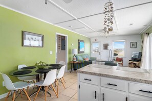 Dining - Sunrise Cottage by the Sea (North Topsail Beach)