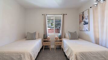 2 bedrooms, WiFi, bed sheets
