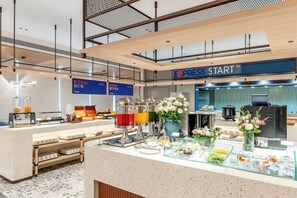 Phục vụ bữa sáng 