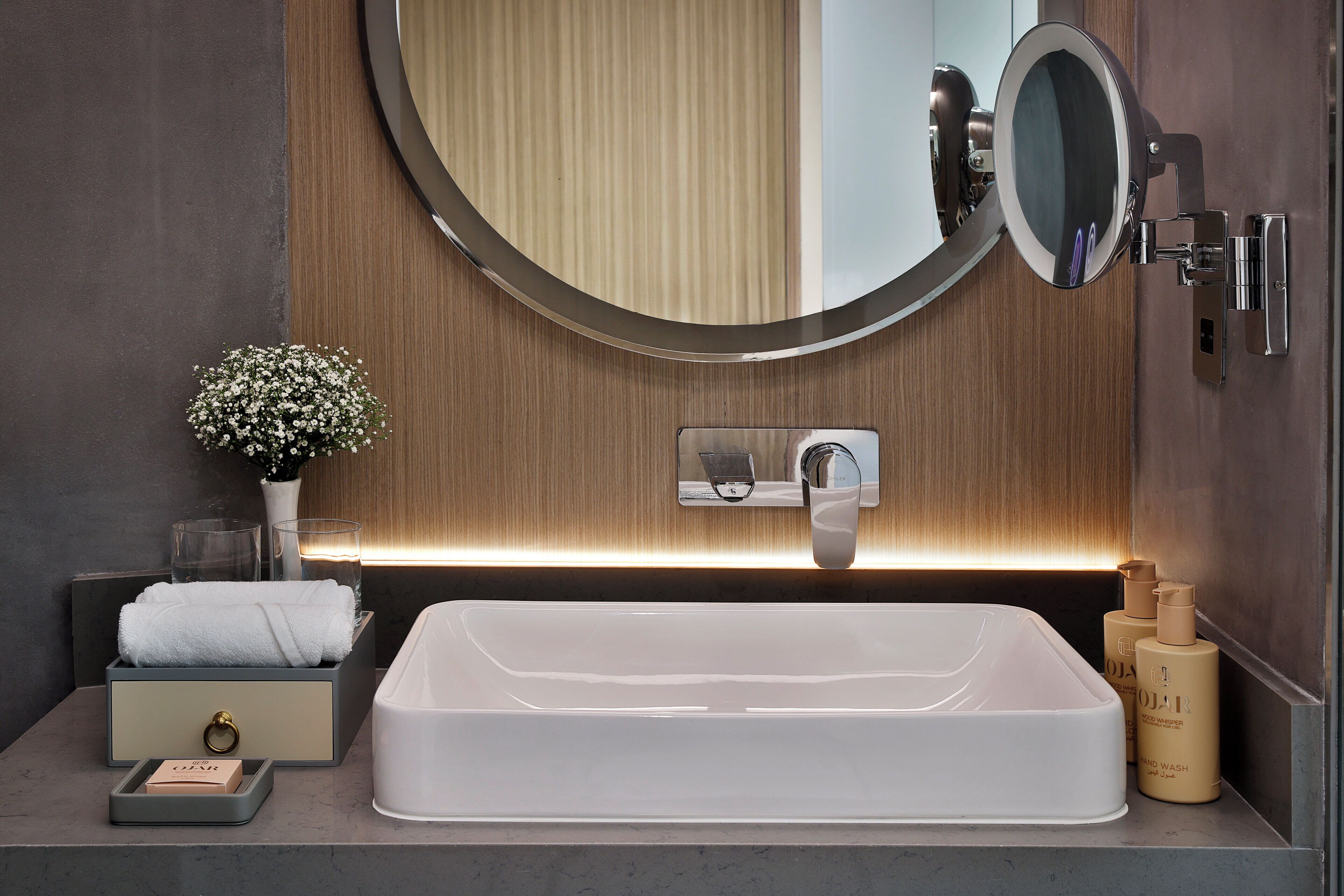 Snyrtivörur án endurgjalds, hárblásari, baðsloppar, inniskór