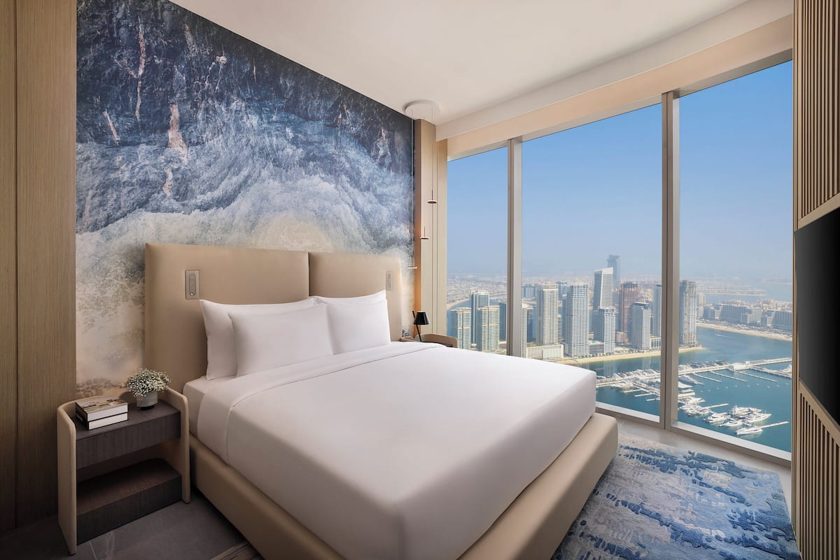 Ropa de cama de alta calidad, cubrecamas y minibar