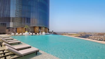 3 piscinas al aire libre, sillones reclinables de piscina