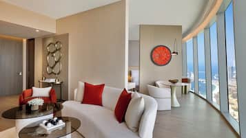 Suite, 1 soverom, Club Lounge-tilgang (High Floor) | Sengetøy av topp kvalitet, dundyner, minibar og safe på rommet