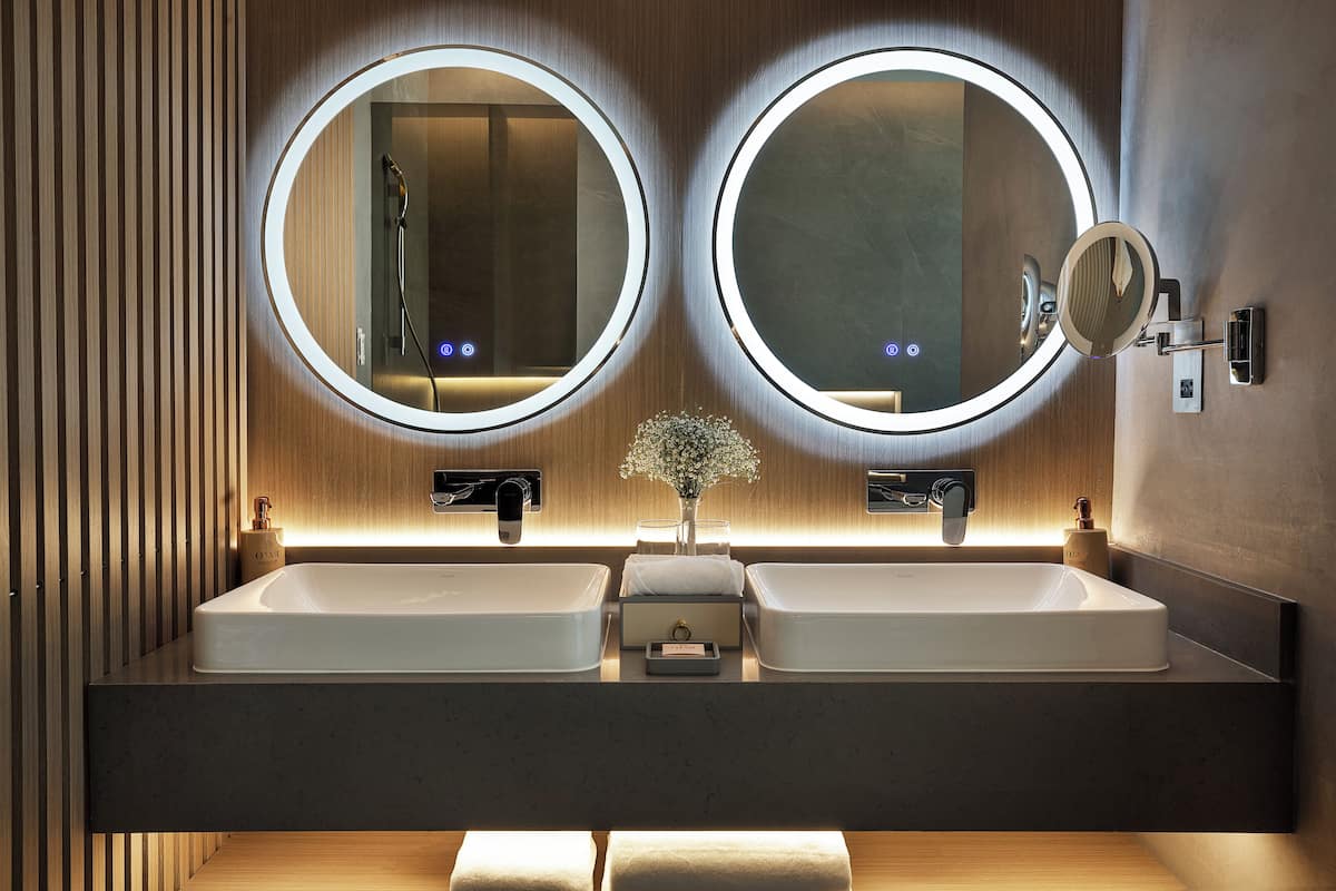 Free toiletries, hair dryer, bathrobes, slippers