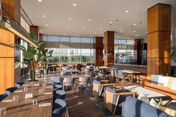 Restaurant - Crowne Plaza Istanbul West by IHG (Istanbul)