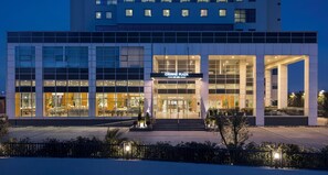 Exterior - Crowne Plaza Istanbul West by IHG (Istanbul)