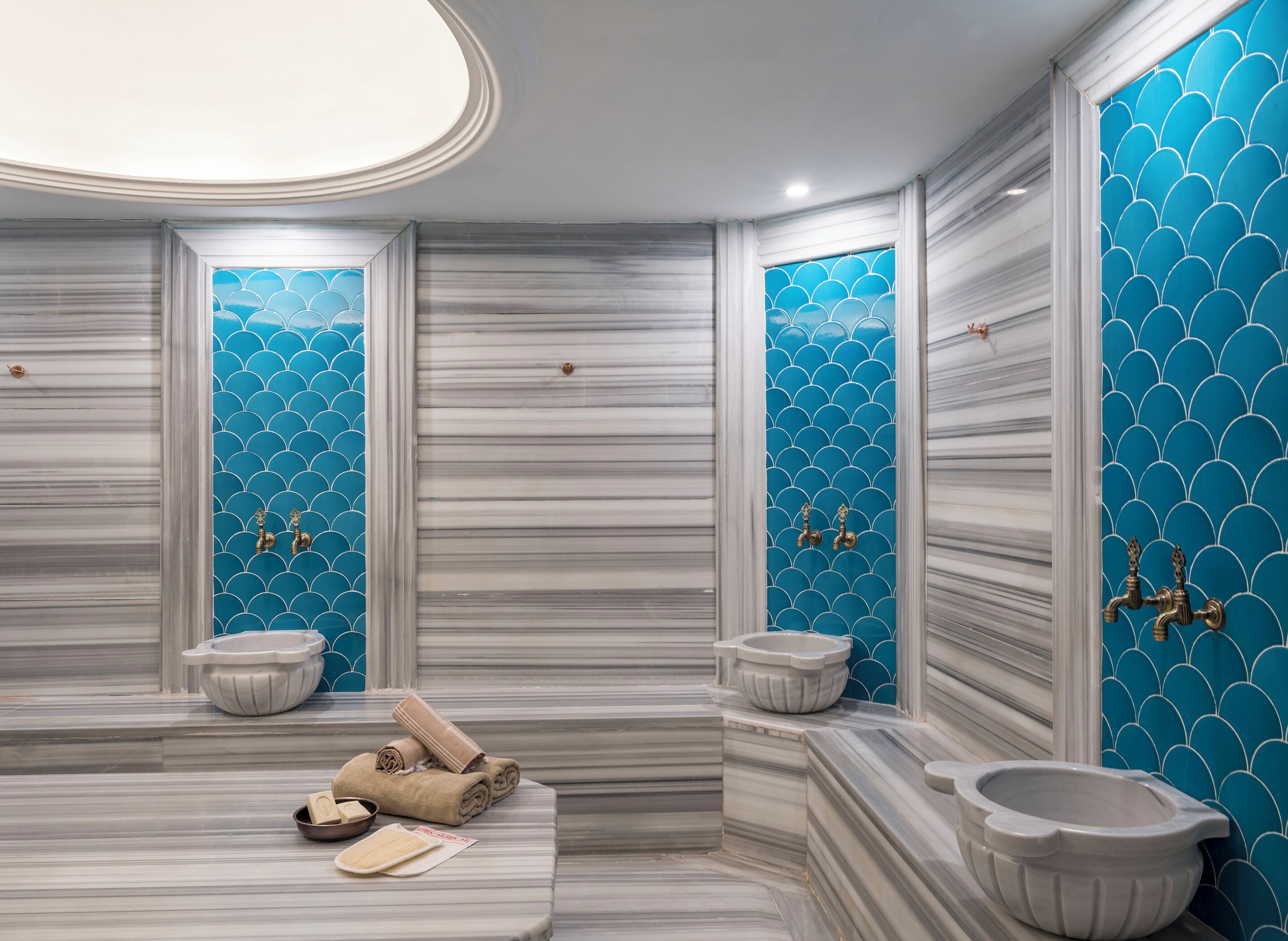 Bain turc/hammam, soins du corps, aromathérapie, massage suédois