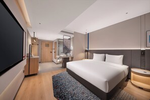 1 King Standard Extra Floor Space