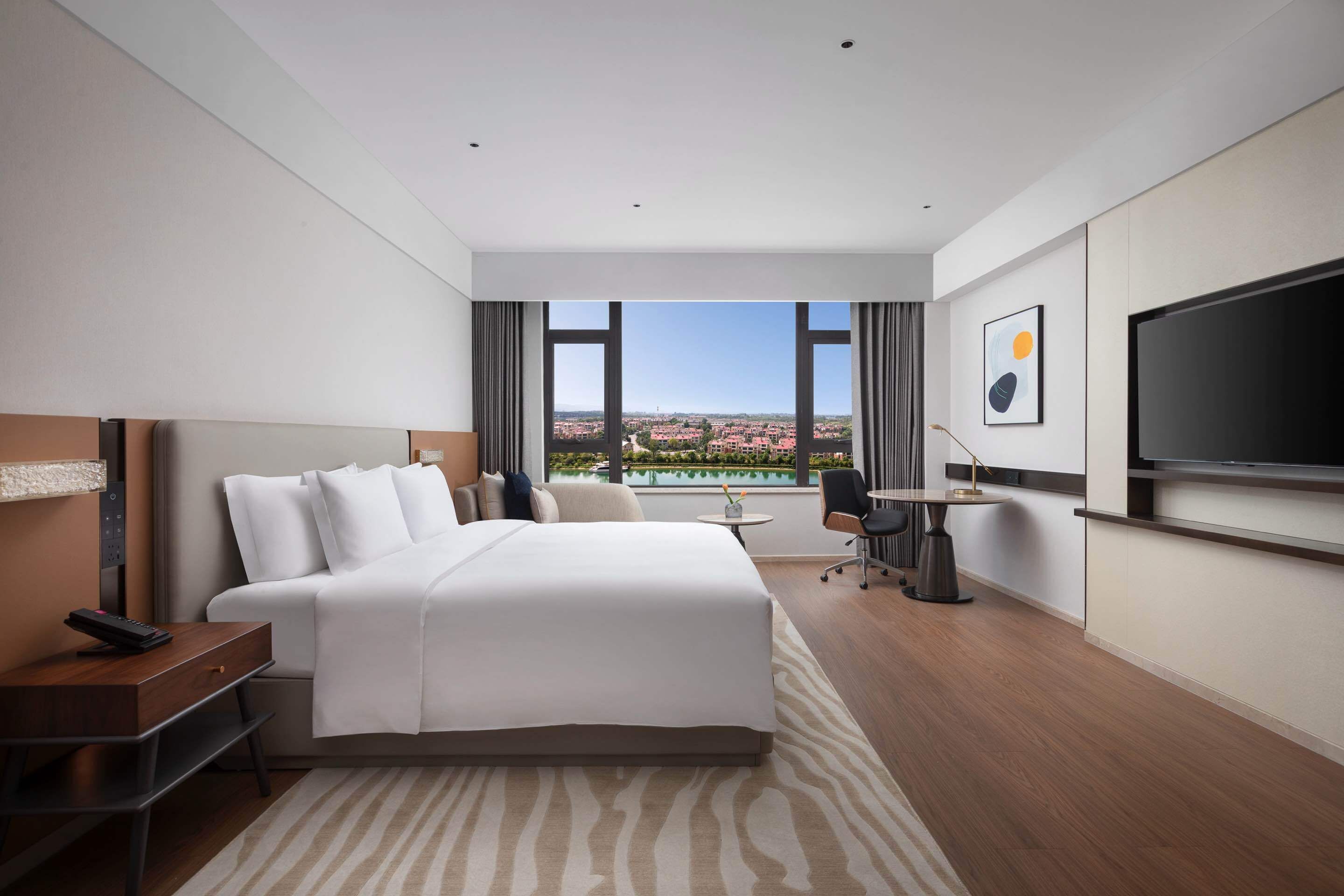 標準客房, 1 張特大雙人床, 湖景