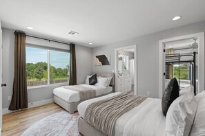 Desk, iron/ironing board, WiFi, bed sheets