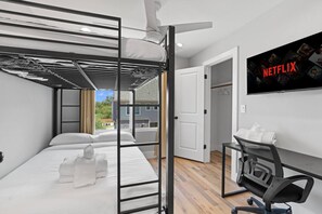 4 chambres, bureau, fer et planche à repasser, Wi-Fi