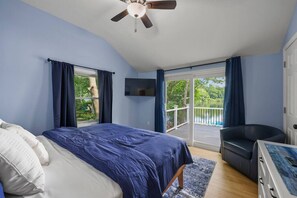 2 bedrooms, travel cot, free WiFi, bed sheets