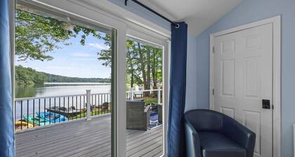 Lakeside Oasis w/ Kayaks & Charm