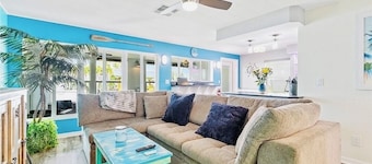 Fisherman’s Paradise Cozy Waterfront Retreat Matlacha - Your Dream Escape