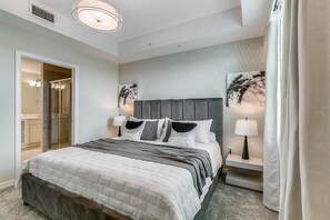 3 bedrooms, iron/ironing board, WiFi, bed sheets - Elegant 3BR Condo w/ Themed Rooms • Fun & Relaxation at Storey Lake (Kissimmee)