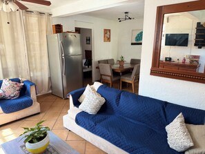 Living area - Casa Madrigal/alberca/Garden/Garden/wi-fi (Oacalco)