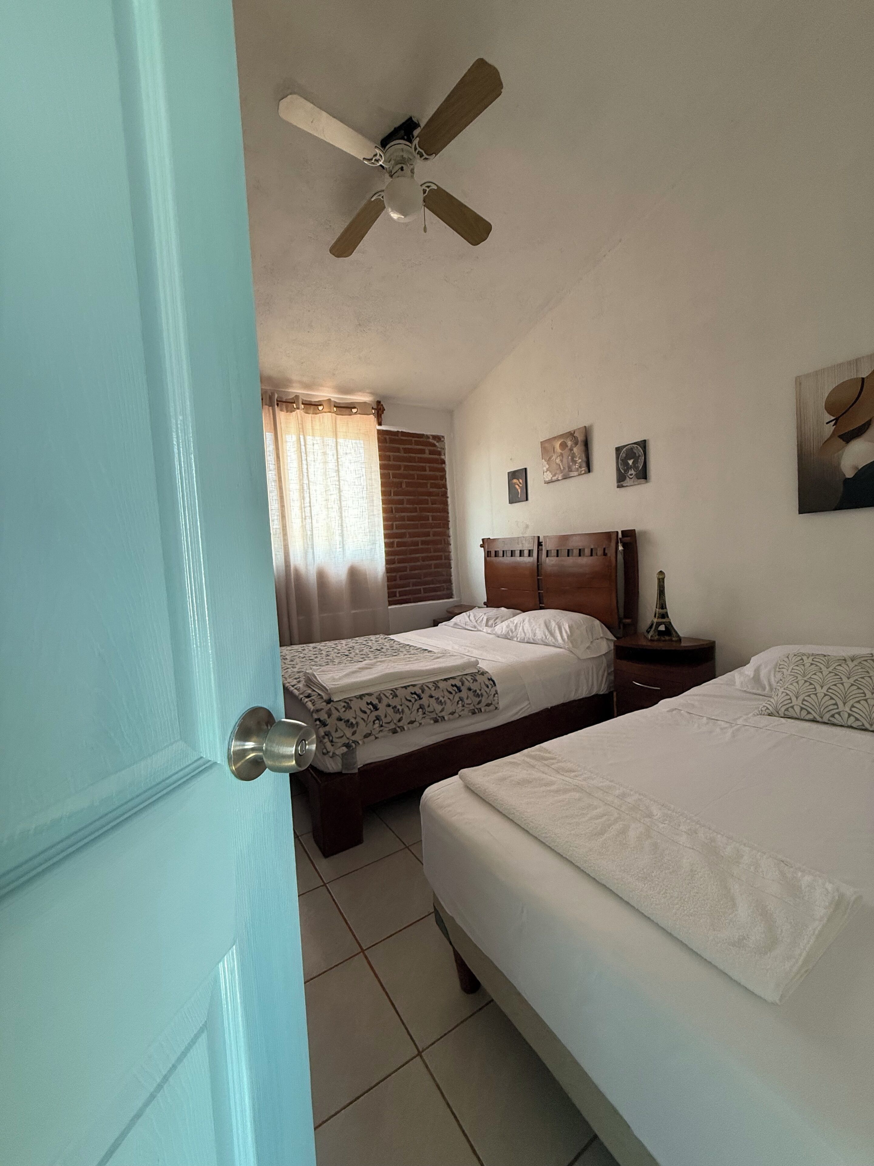 3 makuuhuonetta, silitysrauta/-lauta, Wi-Fi