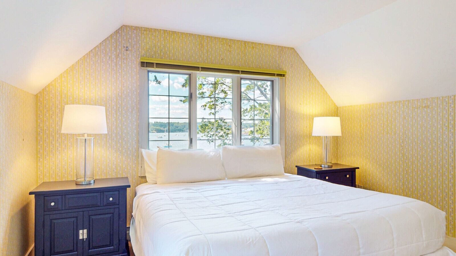 3 間睡房、熨斗/熨衫板、床單