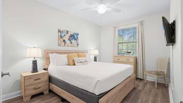 2 slaapkamers, een strijkplank/strijkijzer, gratis wifi, beddengoed