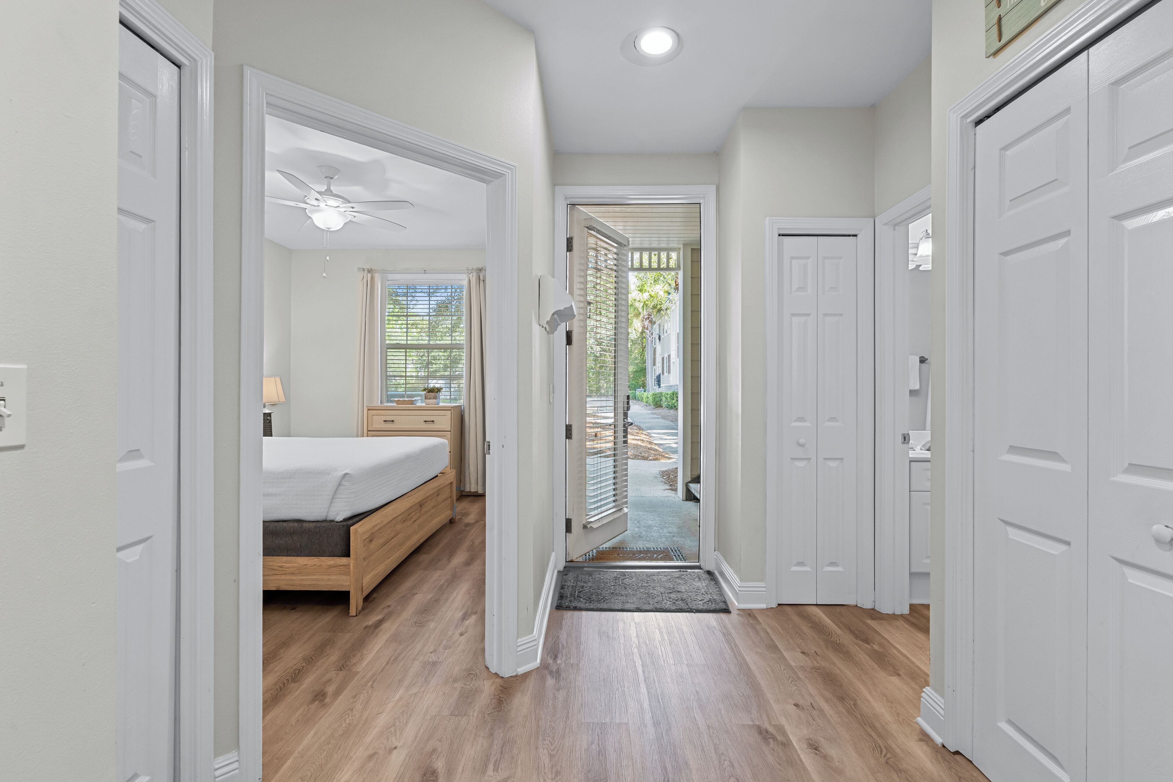 2 chambres, fer et planche à repasser, Wi-Fi gratuit, draps fournis