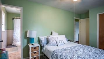 2 bedrooms, WiFi, bed sheets