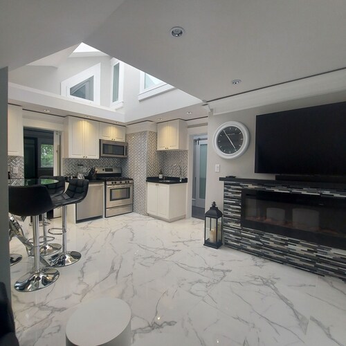 Sunset Views Luxurious 3 Bedroom Castle Home