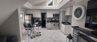 Sunset Views Luxurious 3 Bedroom Castle Home