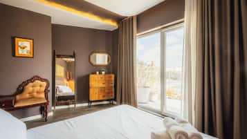 2 habitaciones, escritorio, tabla de planchar con plancha y wifi gratis