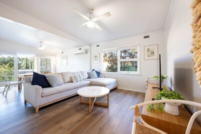 Magnolia House: 3 Bedroom coastal retreat