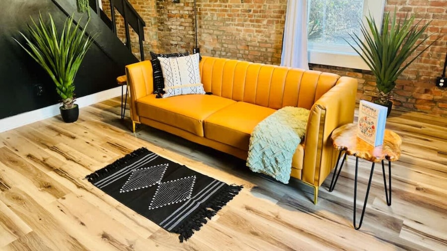 Jungle House Downtown Columbus – Modern Boutique Suites