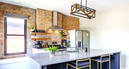Jungle House Downtown Columbus – Modern Boutique Suites