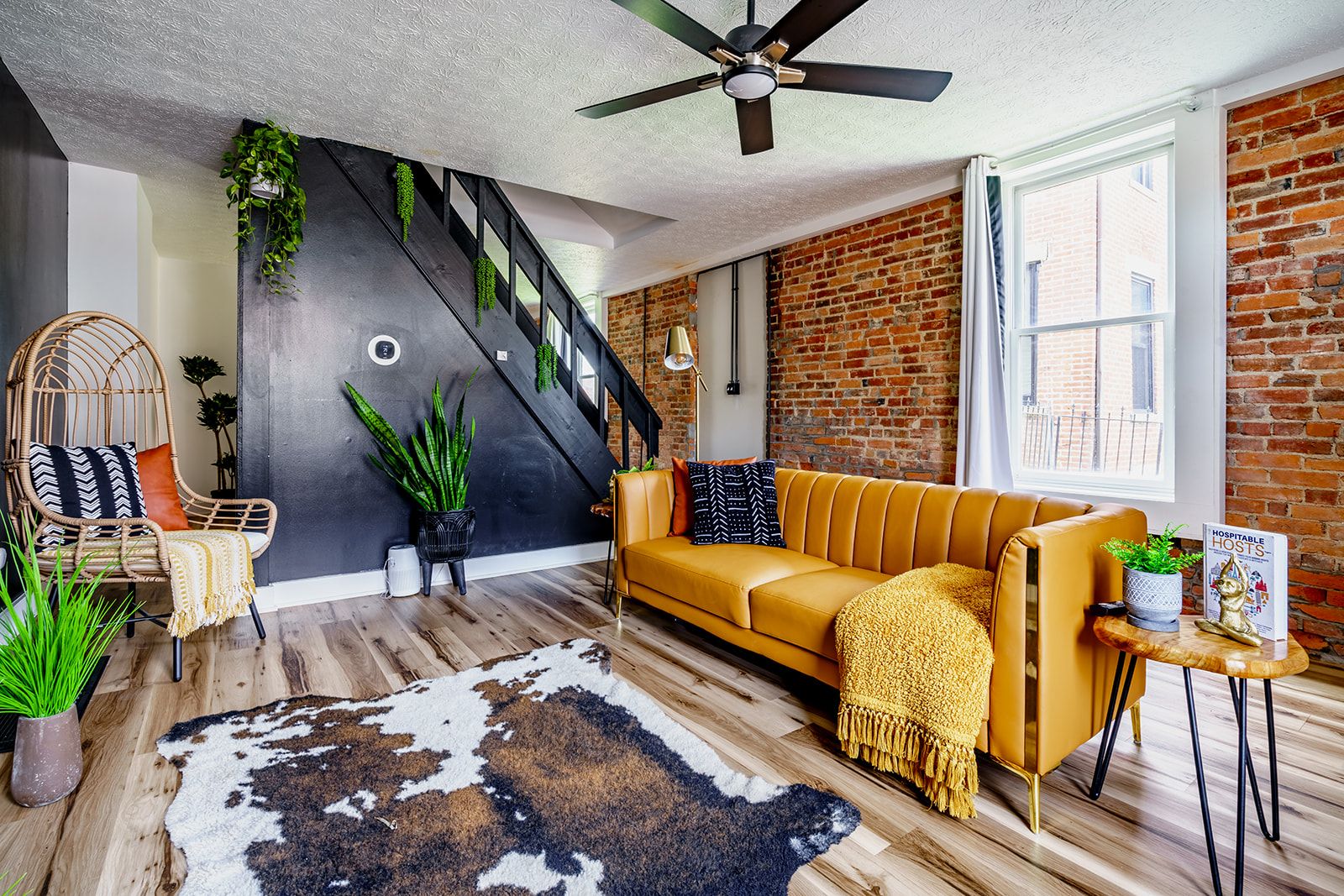 Casa superluxo, para não fumantes, aceita animais de estimação | Área de estar | Smart TV 55 polegadas com canais digitais, Netflix, Hulu