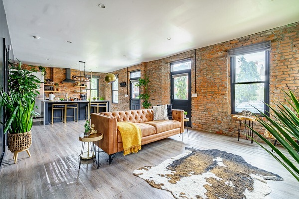 Rumah Eksklusif, Bebas Asap Rokok, Hewan Peliharaan Diizinkan | Area keluarga | Smart TV 55-inci dengan saluran TV digital, Netflix, dan Hulu