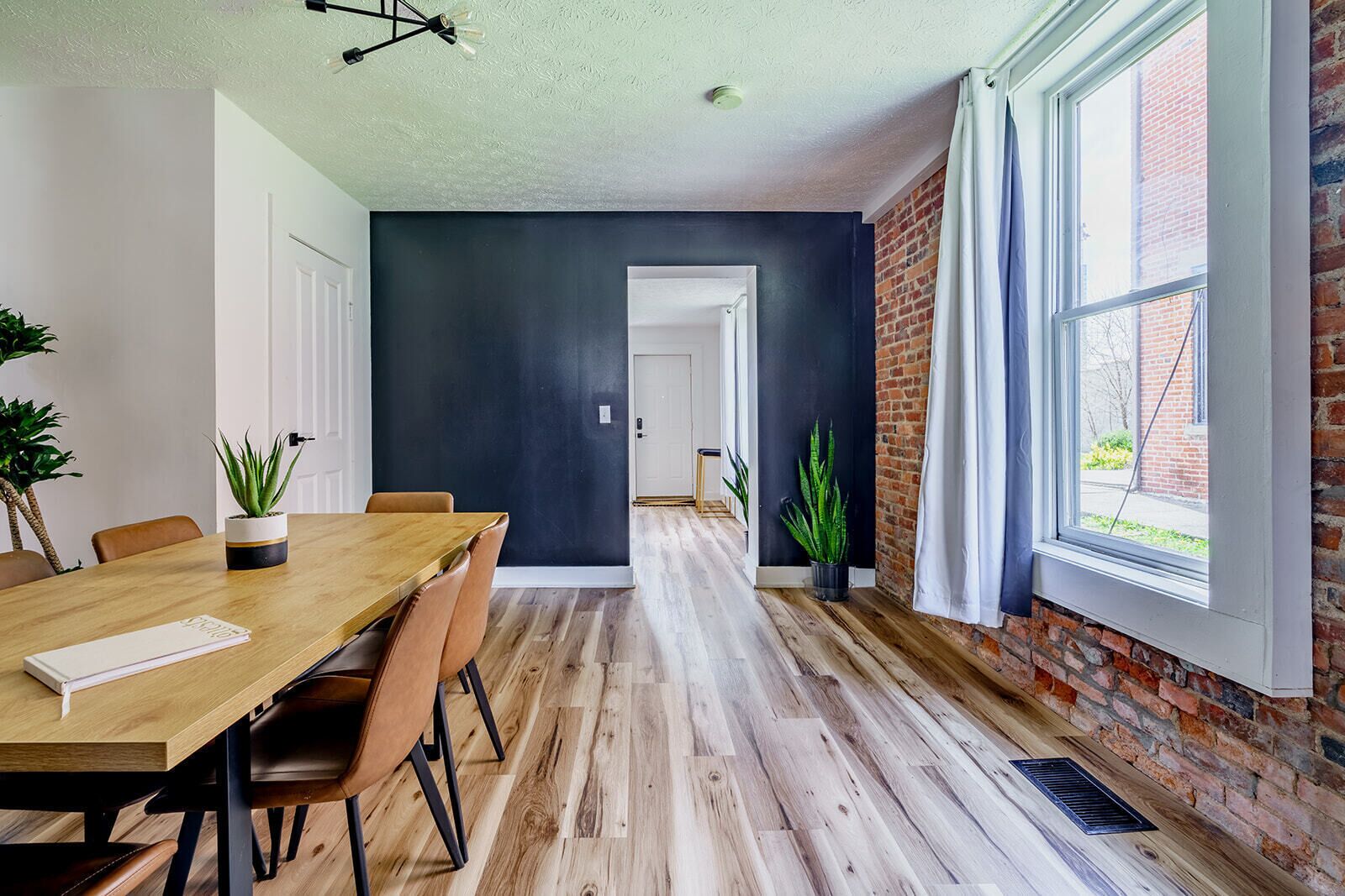 Luxury House, Non Smoking, Pets allowed | Dining room