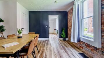 Luxury House, Non Smoking, Pets allowed | Dining room