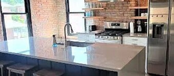 Jungle House Downtown Columbus – Modern Boutique Suites