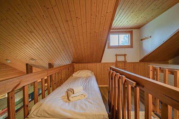 2 bedrooms, iron/ironing board, travel crib, free WiFi