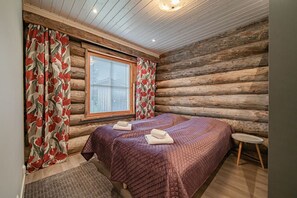 1 bedroom, iron/ironing board, travel crib, free WiFi