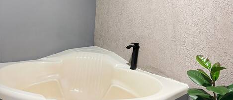 Bidee, pyyhkeet, saippua, sampoo