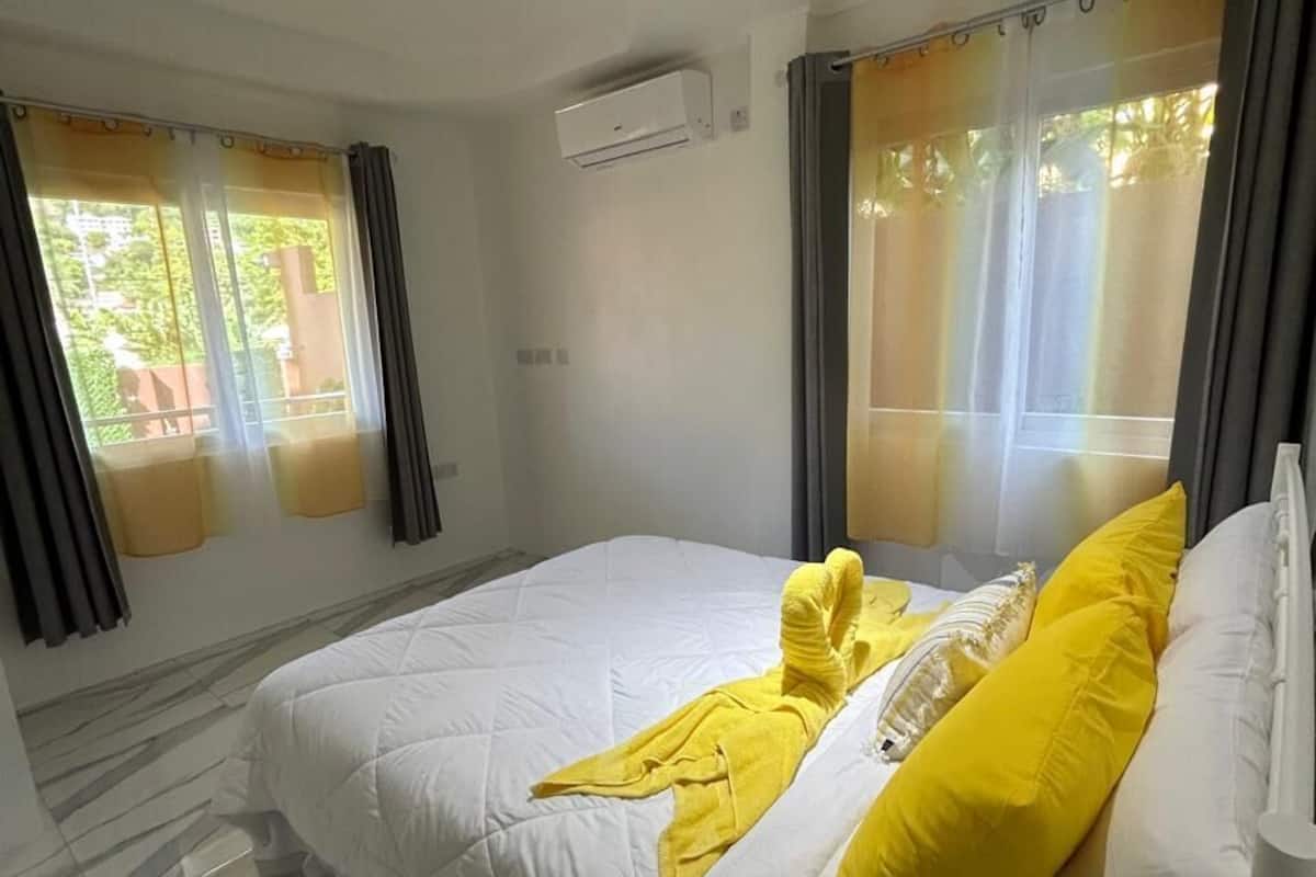 Apartment, Mountain View, Ground Floor | Blackout drapes, soundproofing, iron/ironing board, free WiFi